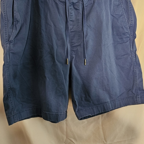 GAP Men's Navy Athletic Shorts - Picture 1 of 2